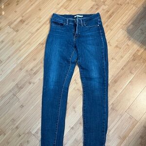 Levi's Women's Dark Blue Skinny Jeans